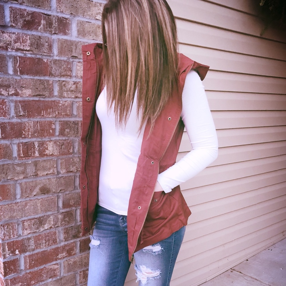 Zenana Rust Hooded Sleeveless Military Vest